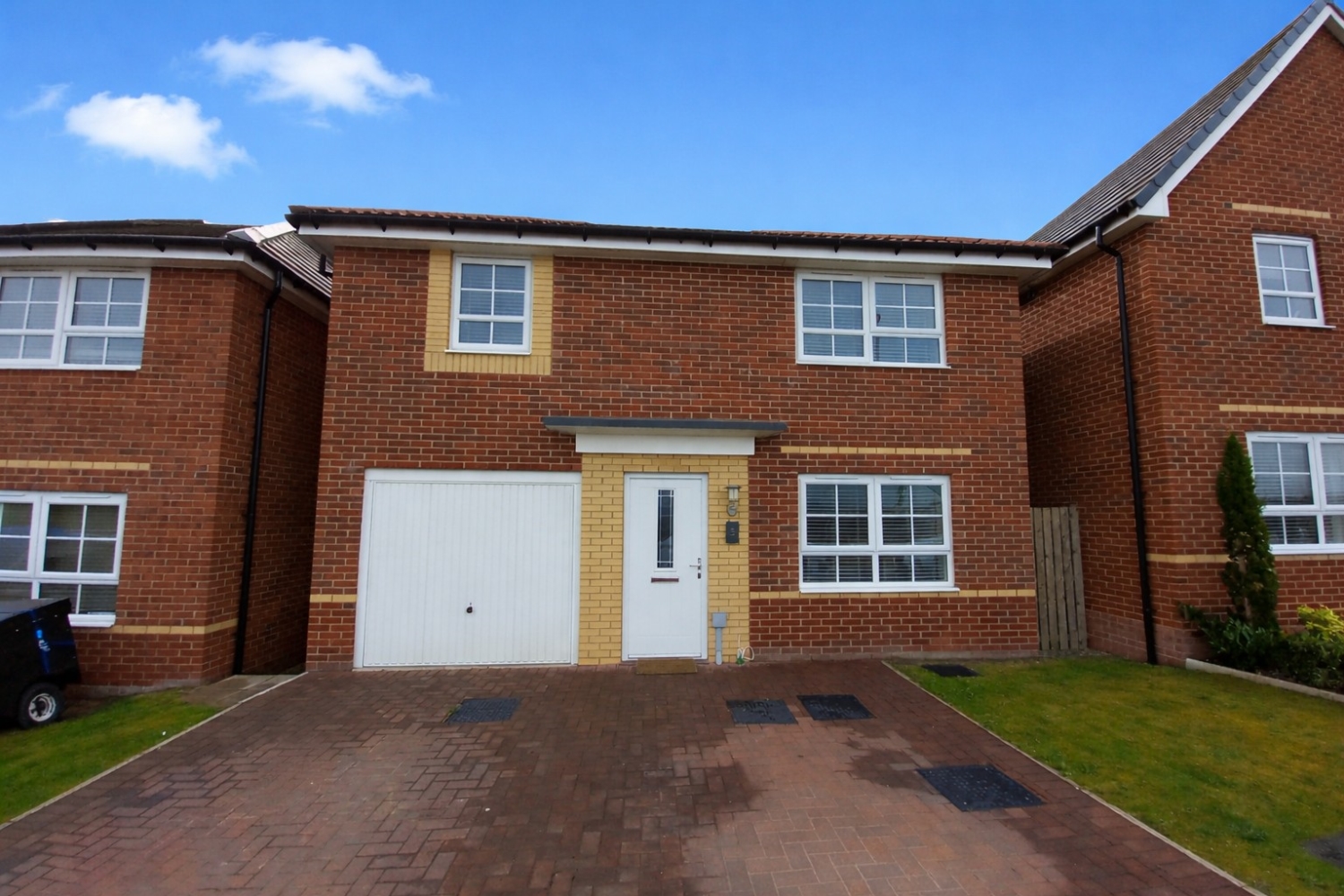 DUNSTANBURGH WALK, SPENNYMOOR, DURHAM, DL16